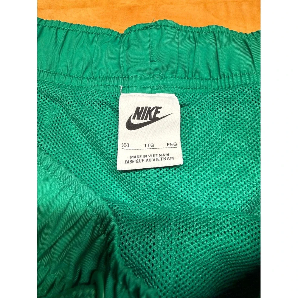 Nike Mens XXL Swim Trunks Kelly Green Mesh Lined Drawstring Board Shorts Vented